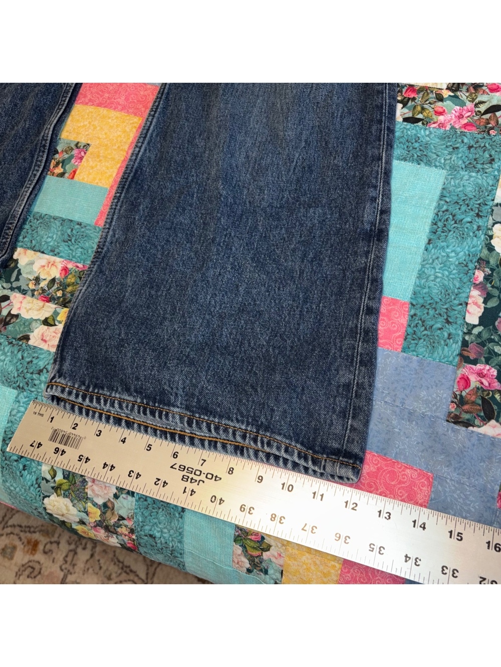 H&M NWT $59 Woman’s W28 L30 Loose Bootcut Blue Denim Jeans Size 28/30 - Picture 9 of 9